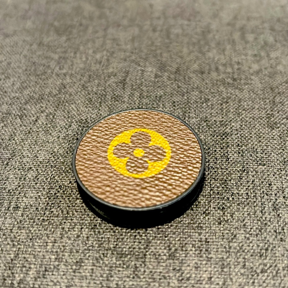 LV popsocket upcycled